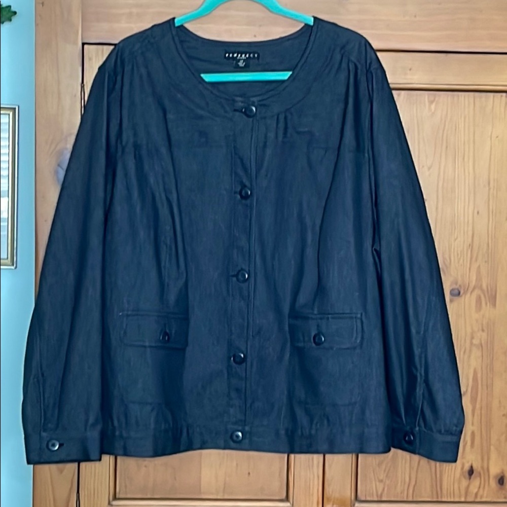 Dark Blue Denim Jacket in a Cotton Blend